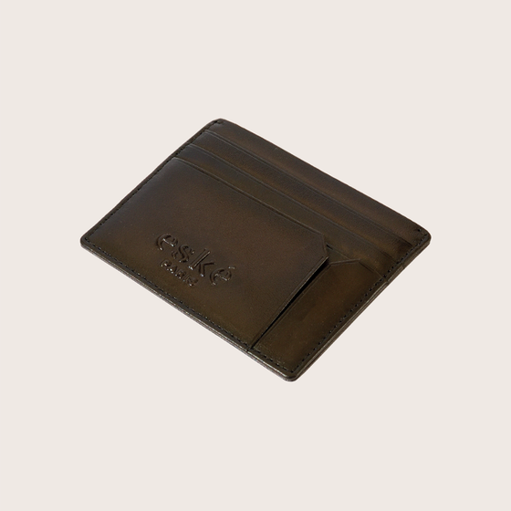 Hans, the card case