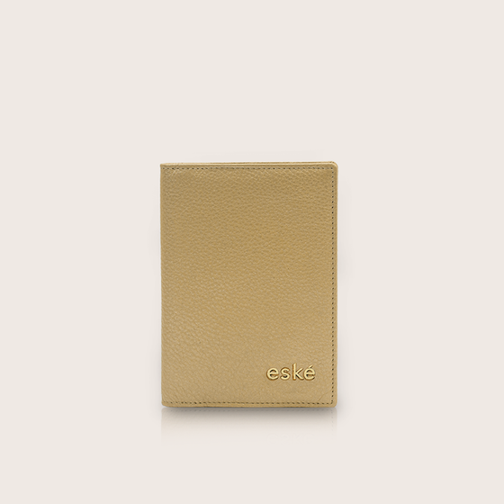 Mabel, the passport case