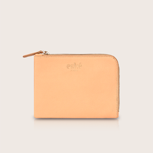  Elle, the travel pouch