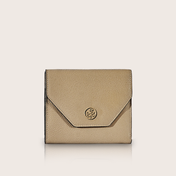 Linda, the trifold wallet