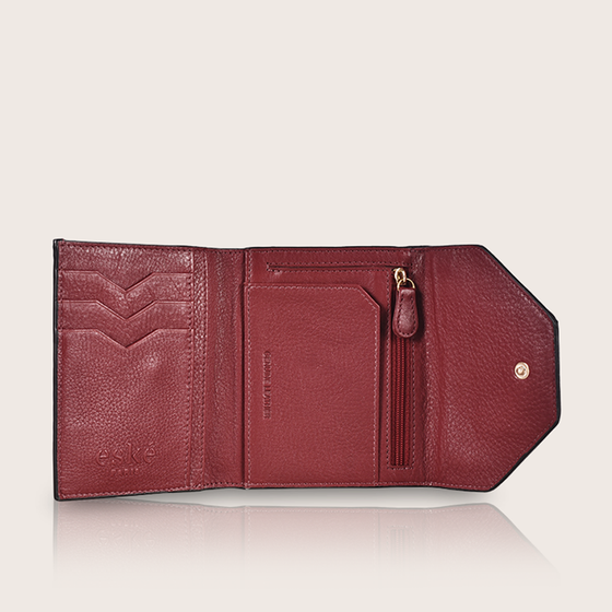 Linda, the trifold wallet