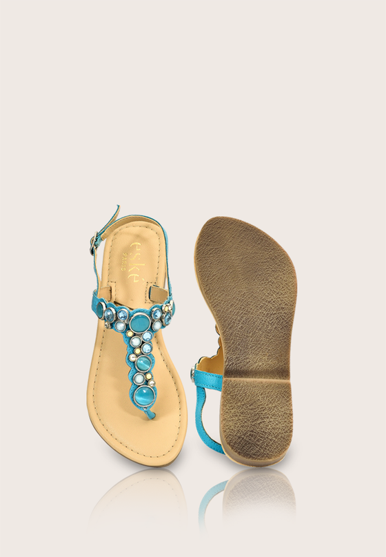 Ary, the t-strap sandals