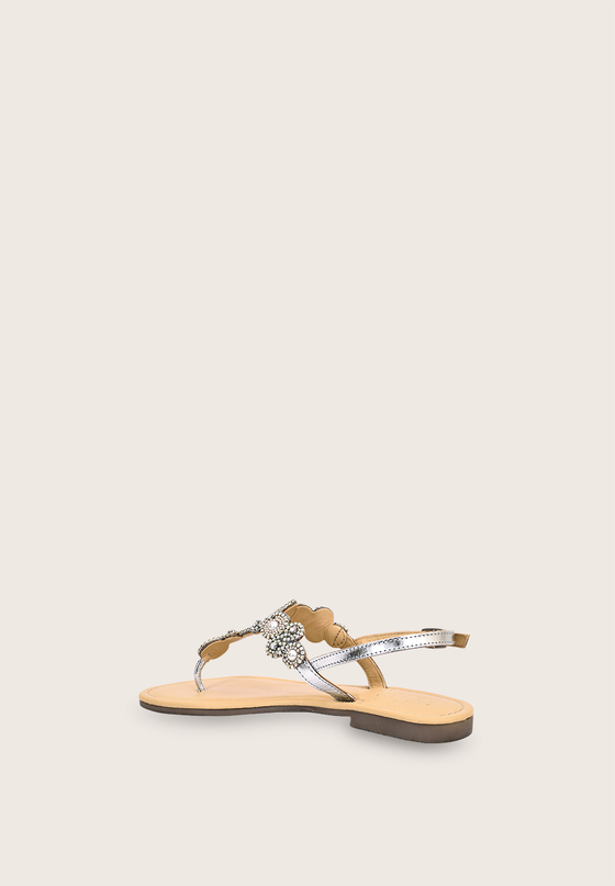 Eva, the t-strap sandals