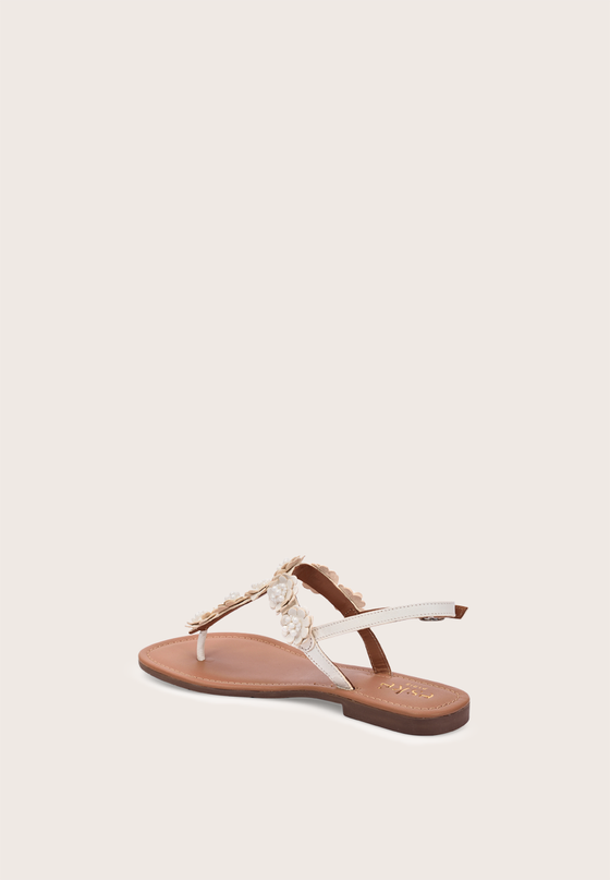 Gisela, the t-strap sandals