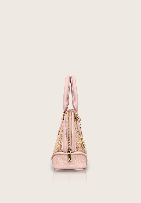 Lucie, the handbag