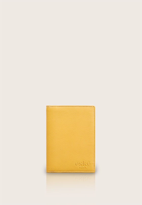 Mabel, the passport case